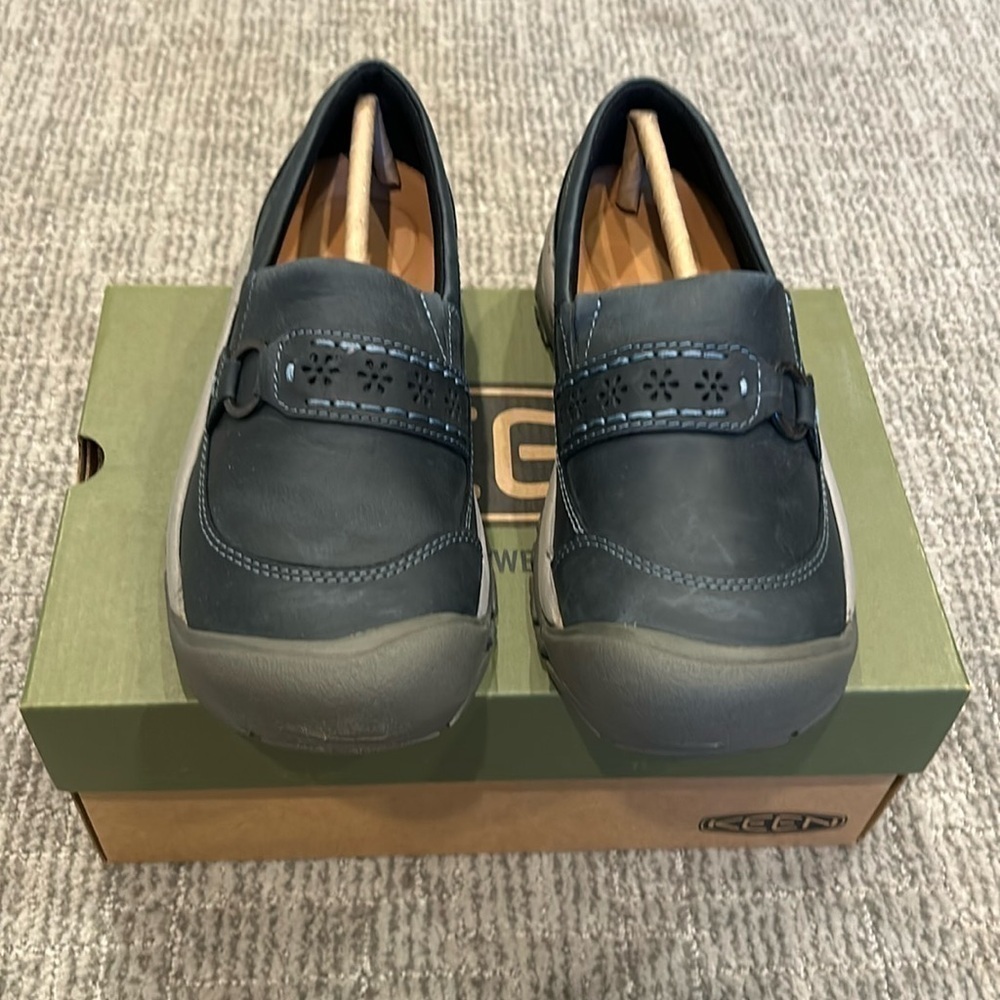 Kaci III Winter Slip-On Shoe Dress Blue/Steel Grey - Picture 2 of 11
